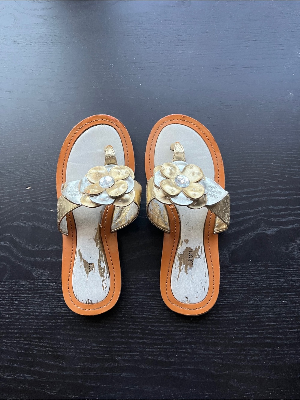 Xhilaration Girls Gold Silver Flower Jeweled Thong Sandals Size 1 Summer